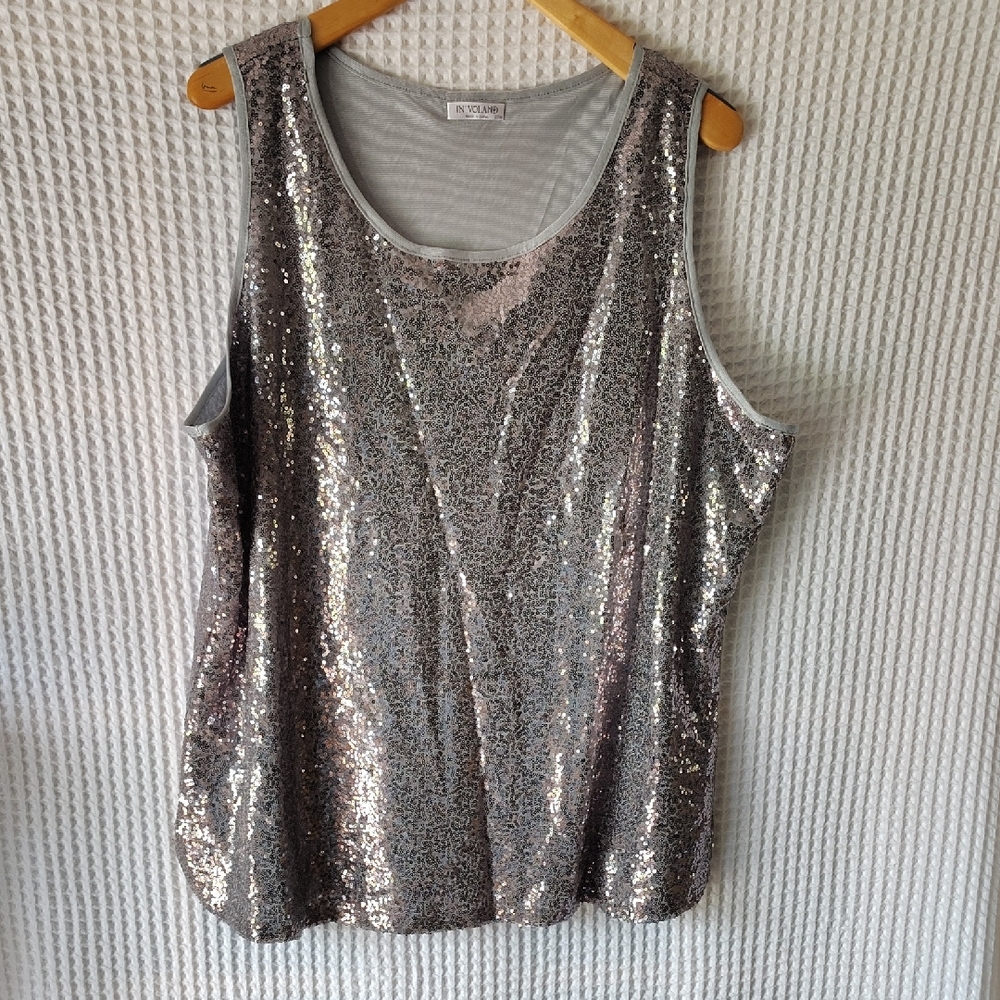 🙃 IN'VOLAND Shimmering Silver Sequin Tank Top 22W